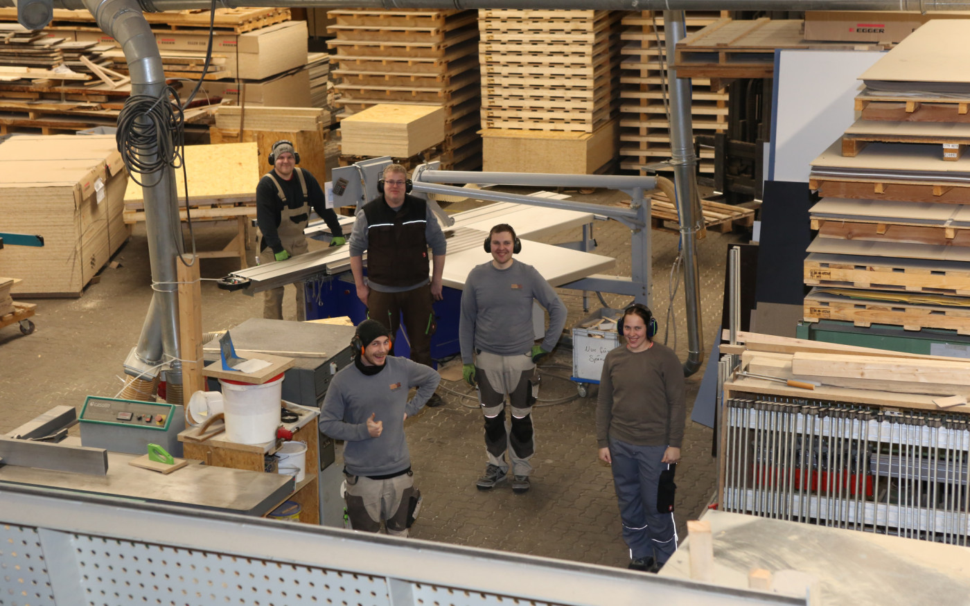 Ein junges Team, das alte Möbel aufbereitet: BMT Eric Hegenbart leistet Bau-, Möbel- und Tischlerarbeiten jedweder Art