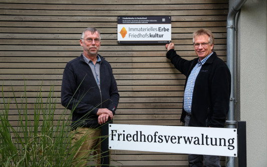 Ein Ort des Lebens und der Kultur - Gifhorns St. Nicolai-Friedhof ist jetzt Teil des immateriellen Kulturerbes