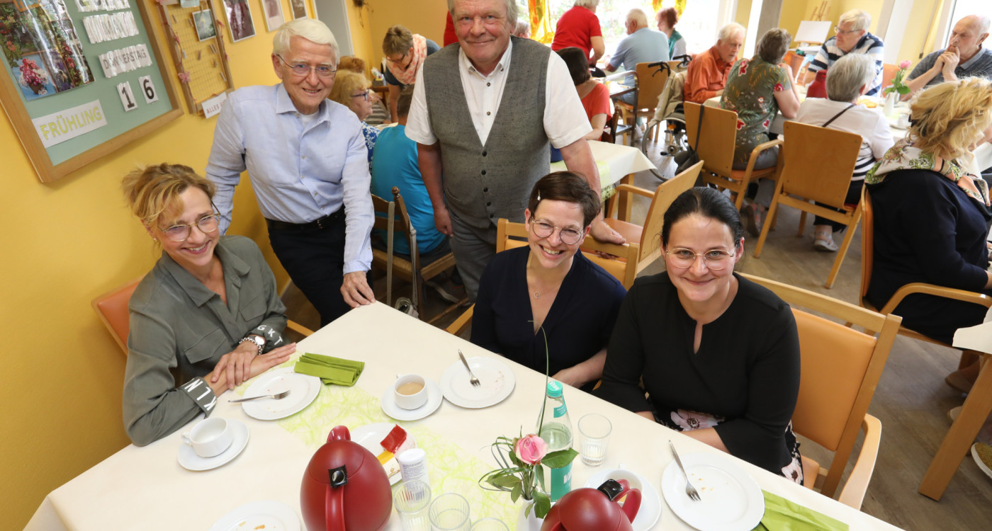 Eine wundervolle Idee wird 10 Jahre alt: Gifhorner Tagespflege „Wir Menschen auf dem Sonnenweg“ feiert ihr Bestehen