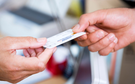 Einführung des E-Rezepts mit Tücken: Deutschland digitalisiert dämlich, meint KURT-Herausgeber Bastian Till Nowak