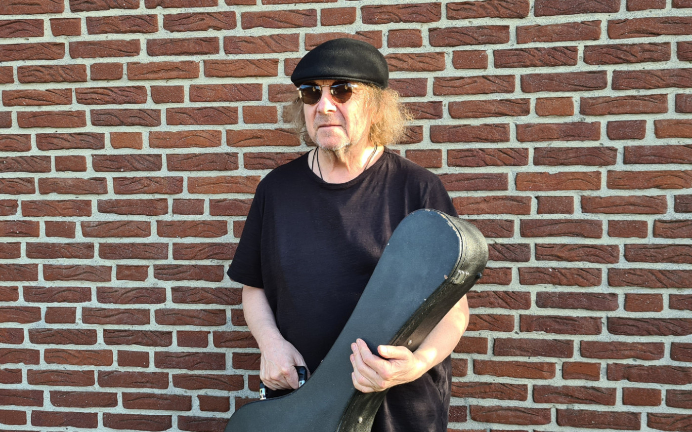 Eintritt frei: Liedermacher und Dichter Thomas Schmidt gastiert an Nikolaus im Fritzcafe in Dalldorf