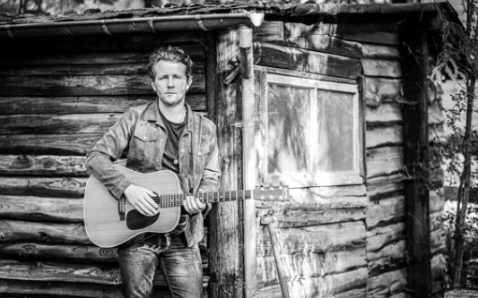 El Palo Santo - Gifhorner Singer-Songwriter Anthony Miller veröffentlicht sein zweites Kurzwerk