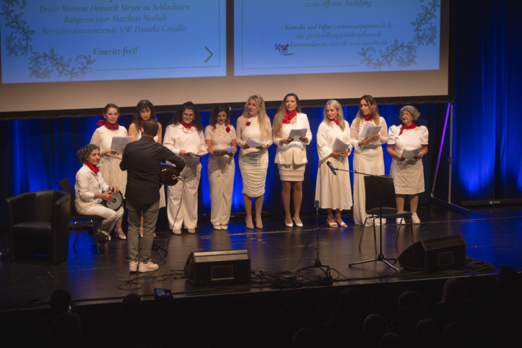 Emotional, würdigend, verbindend: Unsere Bildergalerie zeigt Euch die schönsten Momente der ersten Gala für Gastarbeiterinnen in Gifhorn