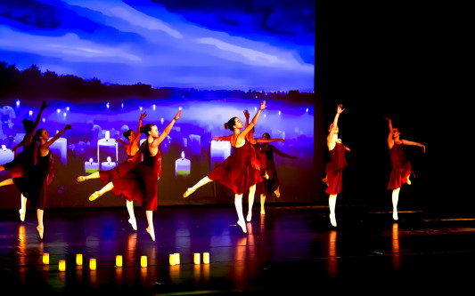 Emotionales Ballett: Die Académie de Danse aus Braunschweig erzählt die fantasievolle Geschichte von Bastienne