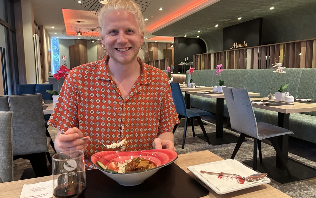 Endlich das eigene kleine Amerika entdeckt: Im Morada Hotel Gifhorn kommen Abendgäste und Weltenbummler zusammen