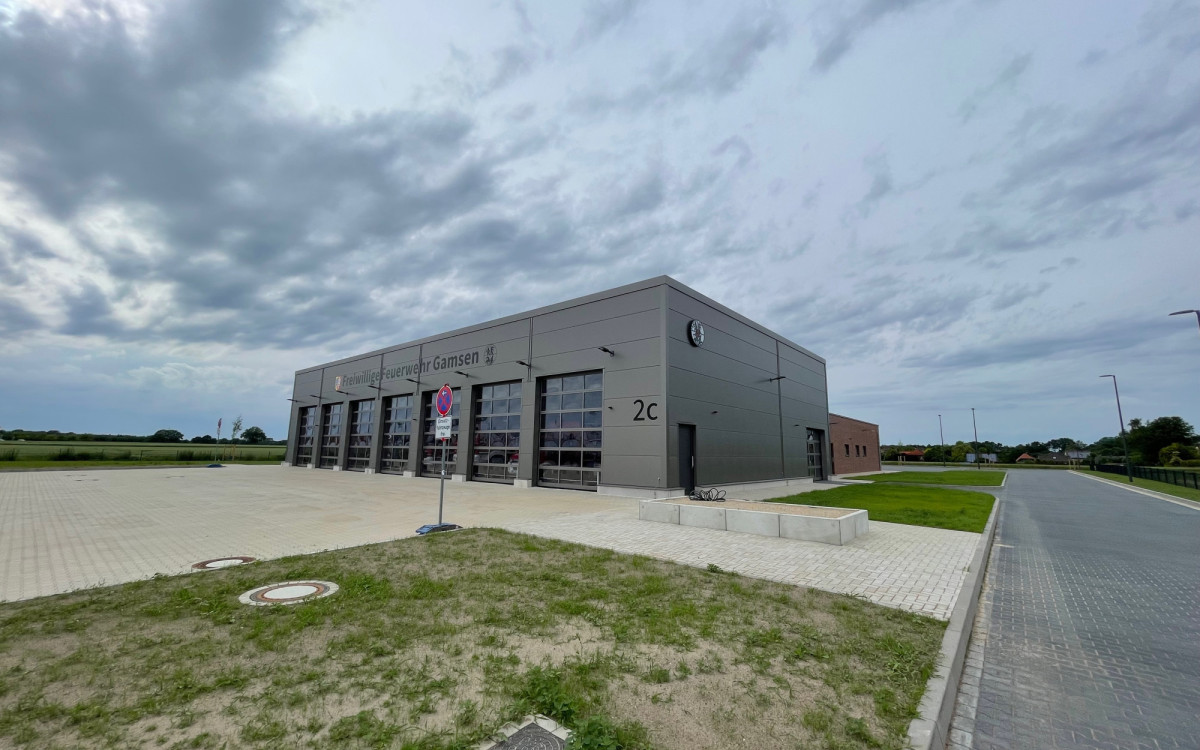 Endlich genug Platz im neuen Gerätehaus: Im Jubiläumsjahr freut sich die Feuerwehr Gamsen über ihr neues zweites Zuhause