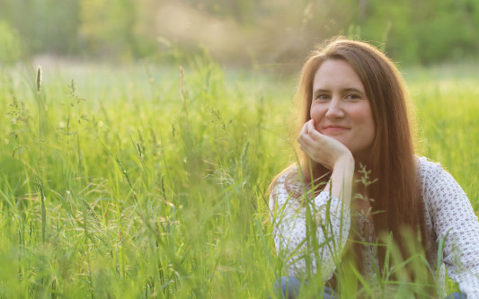 Endlich mehr Maeve: Kio Moonfleur liefert zweiten Band der Tetralogie rund um Maeve und der Geheimorganisation das Auge
