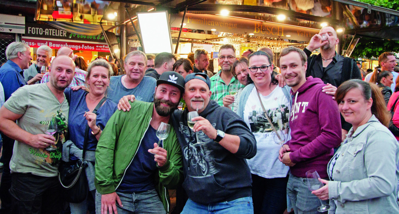 Endlich wieder Weinfest in Gifhorn: Fünf Winzer, mehr als 120 Wein- und Sektsorten, leckeres Essen und Live-Musik