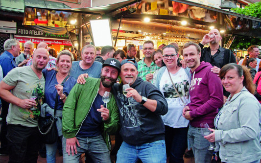 Endlich wieder Weinfest in Gifhorn: Fünf Winzer, mehr als 120 Wein- und Sektsorten, leckeres Essen und Live-Musik