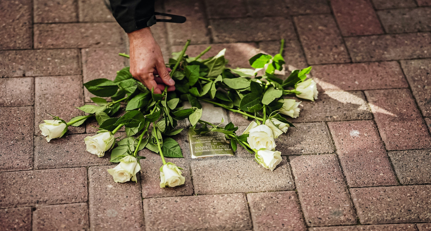 Erinnerung an die Opfer der Zwangssterilisationen in Kästorf: Künstler Gunter Demnig verlegt zehn weitere Stolpersteine am 25. Oktober