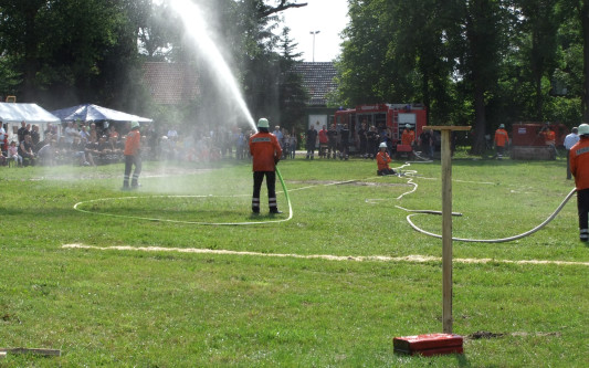 Erst Rohr-Games, dann Feuerwehrfrühstück: 112 Jahre Freiwillige Feuerwehr Ribbesbüttel werden am 3. und 4. August gefeiert