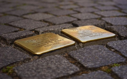 Erste Stolperstein-Verlegung: Stadt Gifhorn sucht dringend Fotos von Erich Lehmann, Bertha Müller und anderen