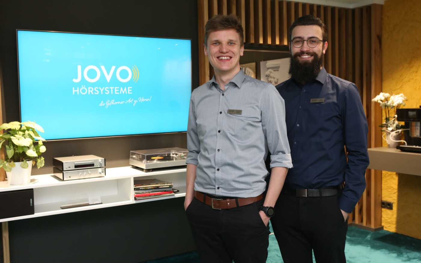 Es läuft besser als erträumt: JOVO Hörsysteme von Gifhorns Jonathan Krämer und Ivo Samland feiert Geburtstag