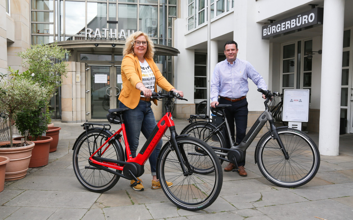 Fahrrad statt Auto - Die Stadtverwaltung Gifhorn erweitert ihren Fuhrpark um zwei E-Bikes