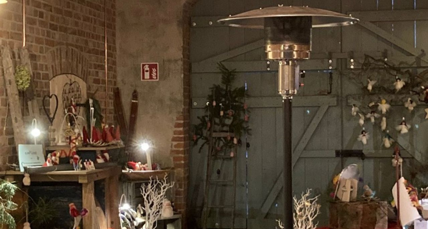 Farm Inn feiert Advent in Kakerbeck: Sonst Hochzeit, doch jetzt erstmal Hüttenzauber