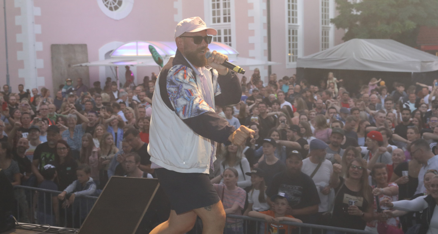 Fischsterben, Geflüchtetenunterkunft-Schutzkonzept und Altstadtfest: Das schuf unseren August 2022