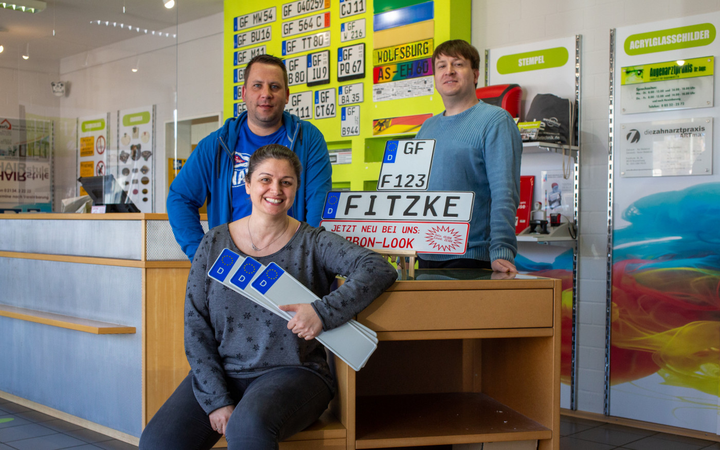 Fitzke Werbetechnik steht den Kunden derzeit als Zulassungsdienst kostenlos zur Seite