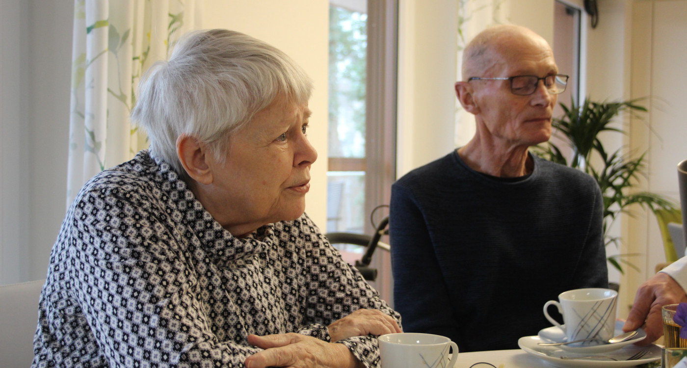 Frau Sartorius lässt das Hospiz hinter sich: KURTs Besuch im Hospizcafé bringt eine überraschende Geschichte mit sich