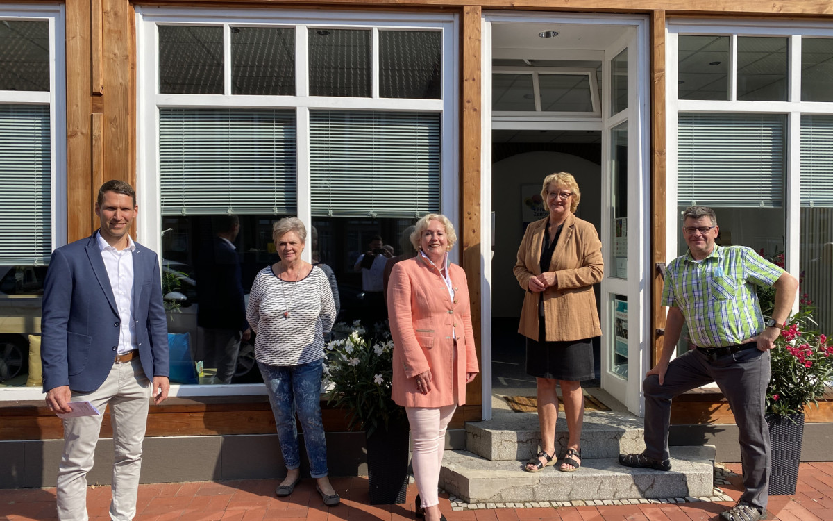 Freiwillige vor - Neues Ehrenamts-Zentrum in Wittingen begeistert auch Gifhorns Bundestagsabgeordnete Ingrid Pahlmann