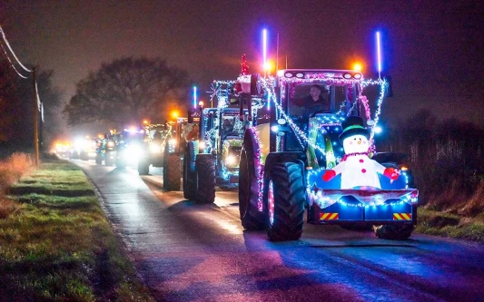 Frohes Tuckern: Leuchtende Weihnachtstrecker sind am Wochenende im Landkreis Gifhorn on Tour