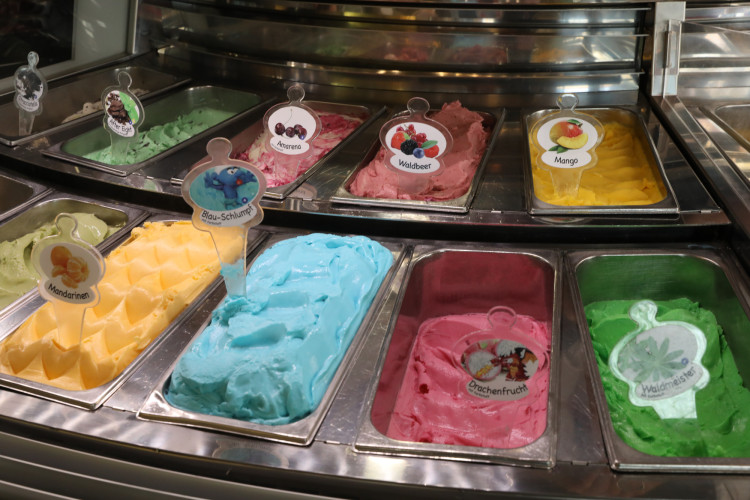 Frühling ist, wenn Dolomiti seine Türen öffnet: 100 sagenhaft leckere Becher und 40 Sorten locken in die Gifhorner Eisdiele