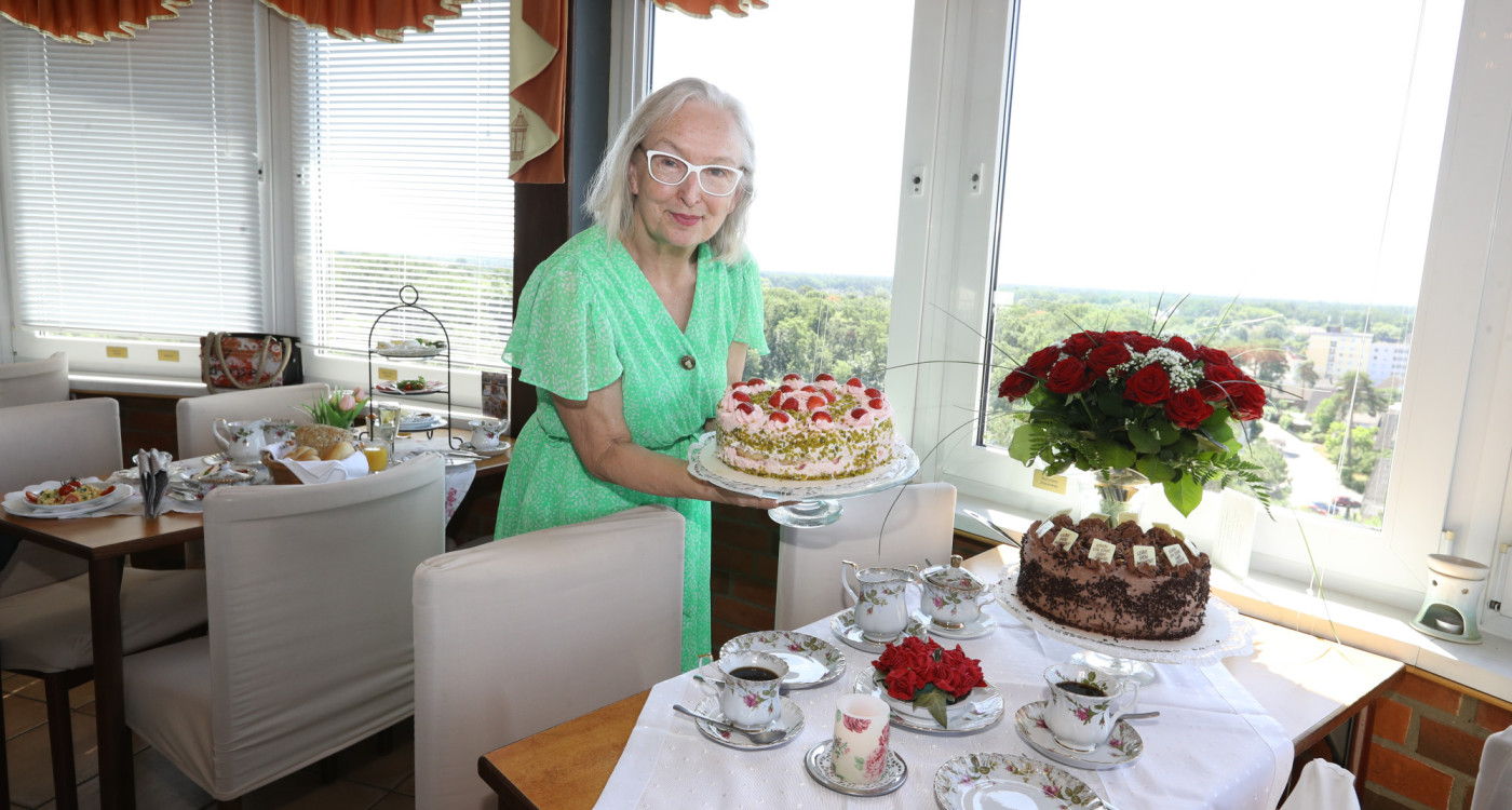 Frühstücksbuffet, Tortenträume und Teatime: Gifhorns Panorama-Café im Wasserturm zeigt seine vielseitigen Angebote