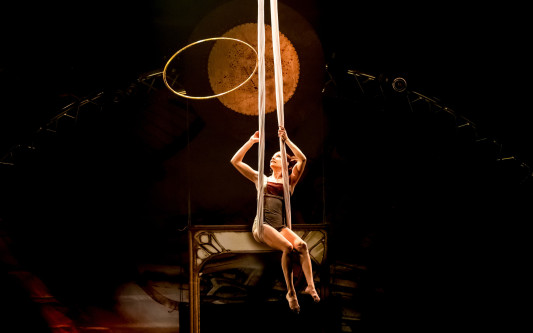 Fünf packende Acts im Kleinkunst-Abo: Die Stadthalle schnürt ein Paket mit Comedy, Artistik und Musiktheater