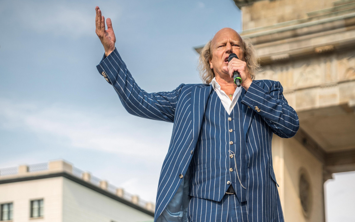 Für Arnulf Rating ist Politik Zirkus - Scharfe Zunge tritt am Mittwoch in Groß Schwülper auf