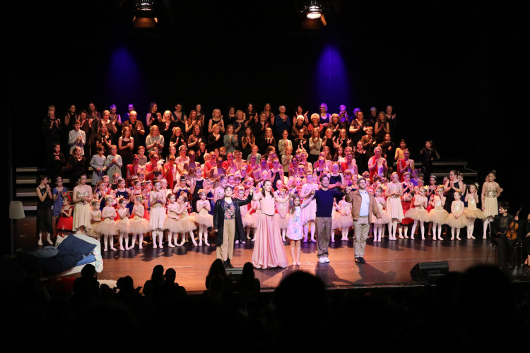 Für das Licht in der Nacht: Gifhorner Musical bringt Emmie Wegner aus Wahrenholz und Matilda Camehl aus Dannenbüttel in die Hauptrolle