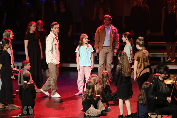 Für das Licht in der Nacht: Gifhorner Musical bringt Emmie Wegner aus Wahrenholz und Matilda Camehl aus Dannenbüttel in die Hauptrolle