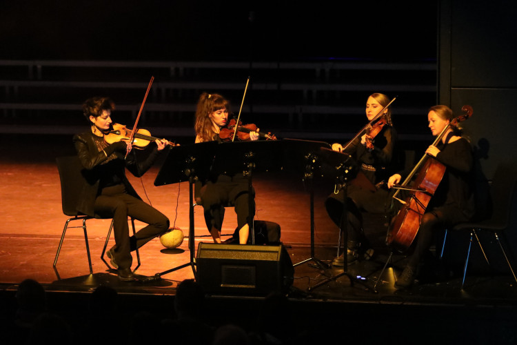 Für das Licht in der Nacht: Gifhorner Musical bringt Emmie Wegner aus Wahrenholz und Matilda Camehl aus Dannenbüttel in die Hauptrolle