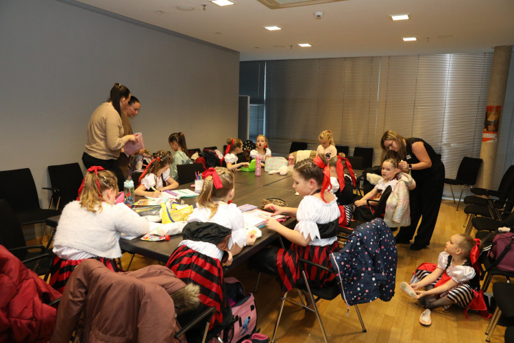 Für das Licht in der Nacht: Gifhorner Musical bringt Emmie Wegner aus Wahrenholz und Matilda Camehl aus Dannenbüttel in die Hauptrolle