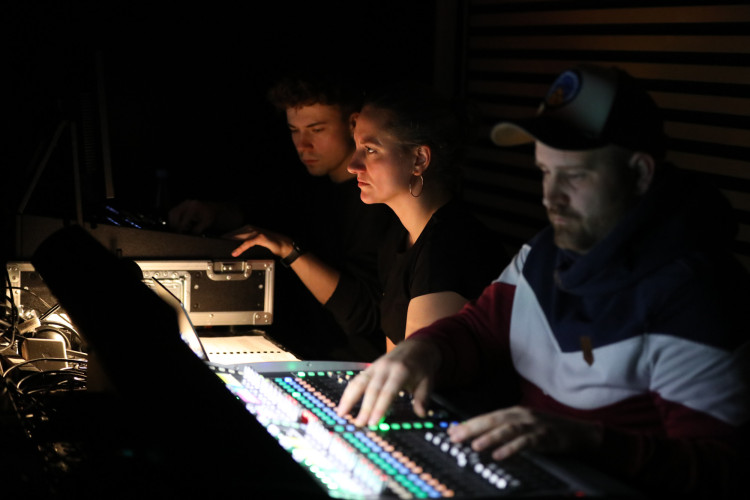 Für das Licht in der Nacht: Gifhorner Musical bringt Emmie Wegner aus Wahrenholz und Matilda Camehl aus Dannenbüttel in die Hauptrolle – Jetzt mit großer KURT-Bildergalerie