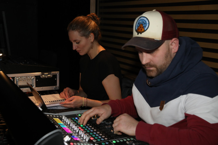 Für das Licht in der Nacht: Gifhorner Musical bringt Emmie Wegner aus Wahrenholz und Matilda Camehl aus Dannenbüttel in die Hauptrolle