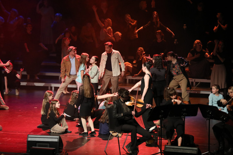 Für das Licht in der Nacht: Gifhorner Musical bringt Emmie Wegner aus Wahrenholz und Matilda Camehl aus Dannenbüttel in die Hauptrolle – Jetzt mit großer KURT-Bildergalerie