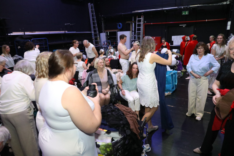 Für das Licht in der Nacht: Gifhorner Musical bringt Emmie Wegner aus Wahrenholz und Matilda Camehl aus Dannenbüttel in die Hauptrolle