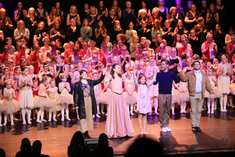 Für das Licht in der Nacht: Gifhorner Musical bringt Emmie Wegner aus Wahrenholz und Matilda Camehl aus Dannenbüttel in die Hauptrolle