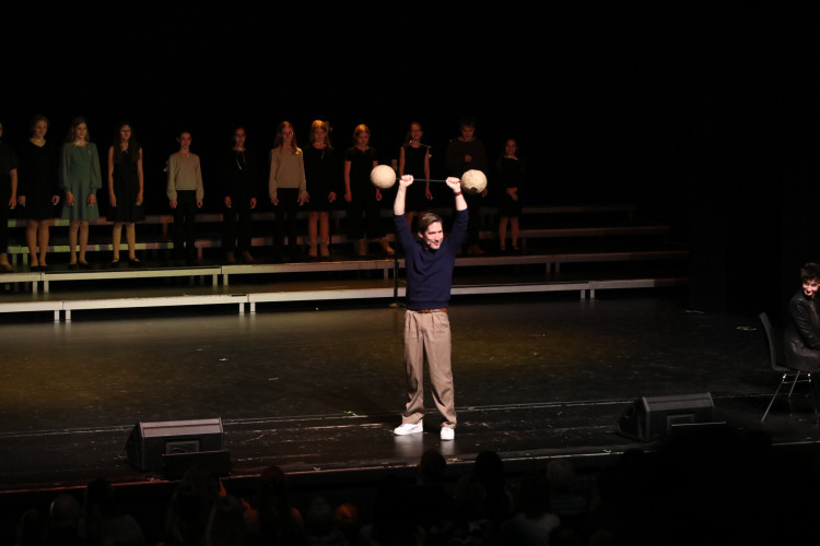 Für das Licht in der Nacht: Gifhorner Musical bringt Emmie Wegner aus Wahrenholz und Matilda Camehl aus Dannenbüttel in die Hauptrolle