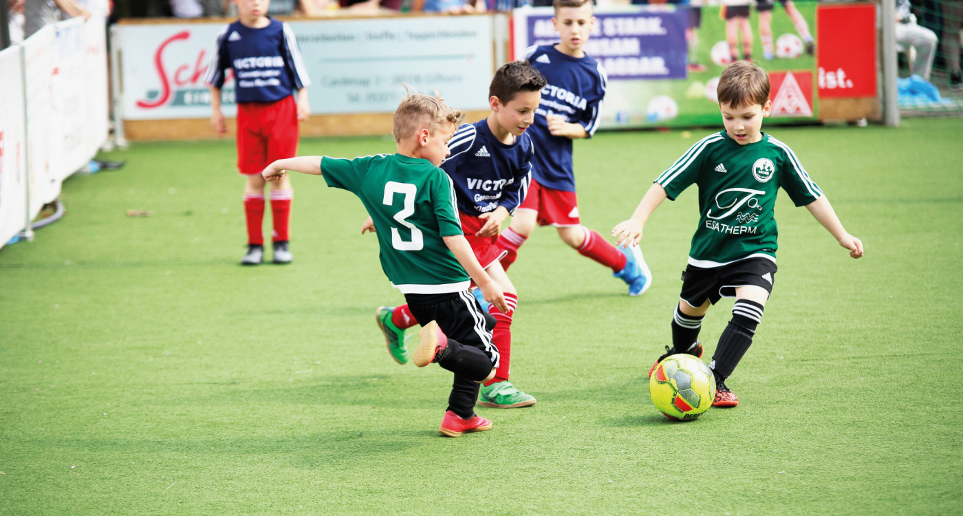 Fußballbegeisterte aufgepasst: Das Mini-Kicker-Turnier auf Gifhorns Marktplatz ist zurück