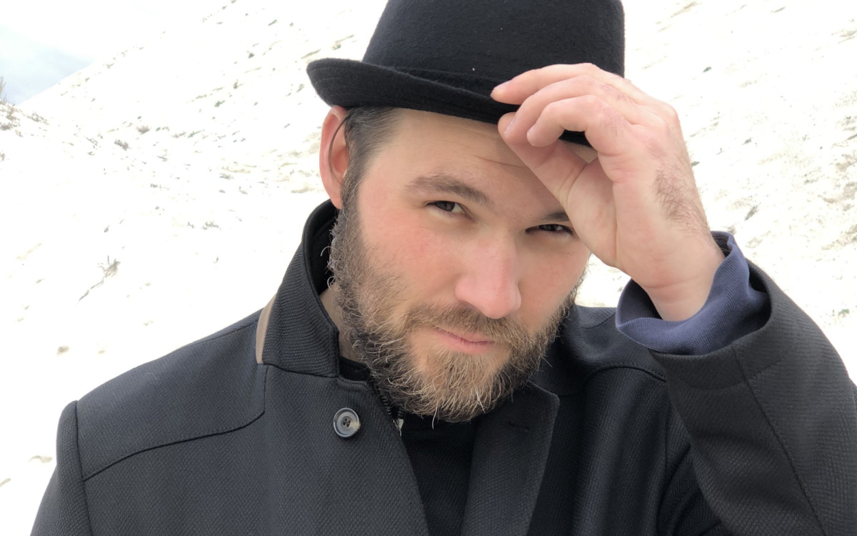 Galaktischer Synthie-Pop, der auch Trost spendet - Erst in seiner Musik öffnet sich der Leiferder Rapper Kayee so wirklich