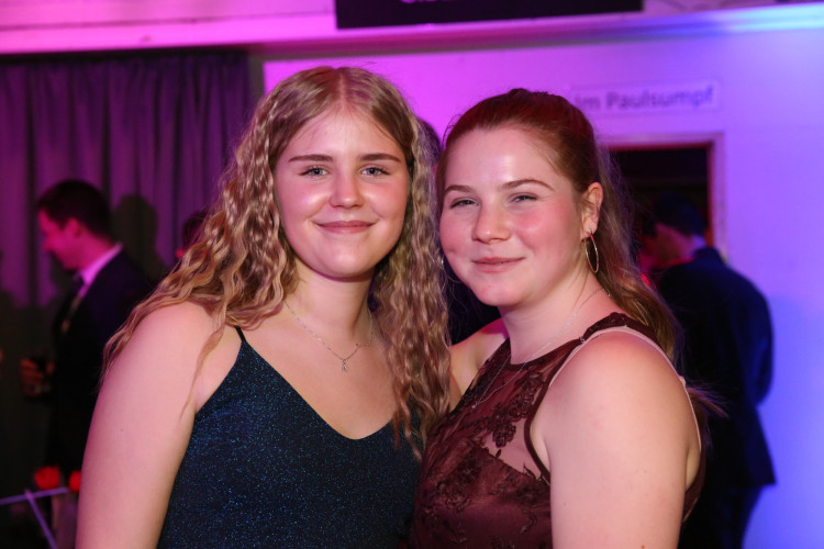 Gamsen feiert rauschenden Feuerwehrball - Hier sind die schönsten Fotos