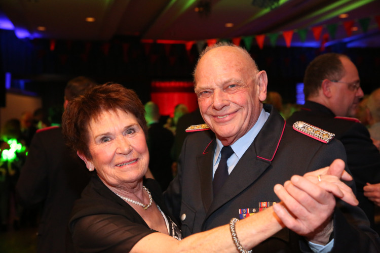 Gamsen feiert rauschenden Feuerwehrball - Hier sind die schönsten Fotos