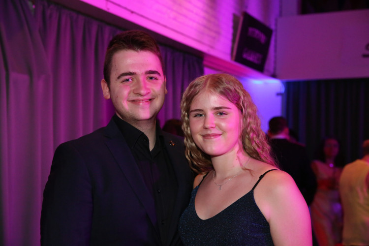 Gamsen feiert rauschenden Feuerwehrball - Hier sind die schönsten Fotos