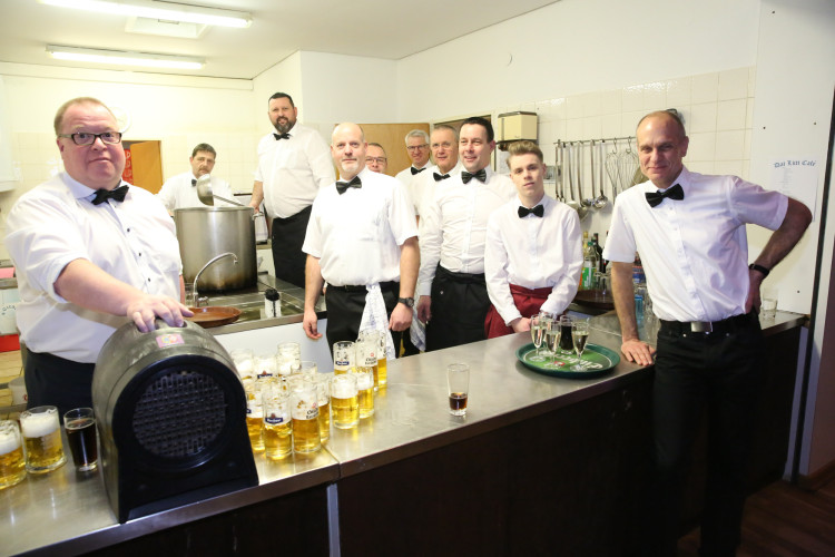 Gamsen feiert rauschenden Feuerwehrball - Hier sind die schönsten Fotos