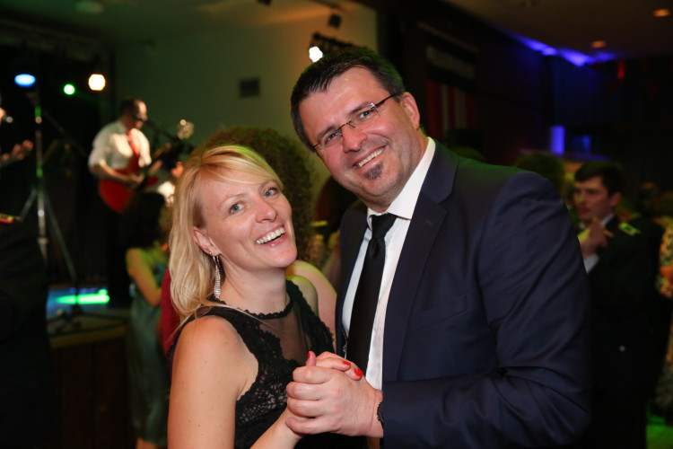 Gamsen feiert rauschenden Feuerwehrball - Hier sind die schönsten Fotos
