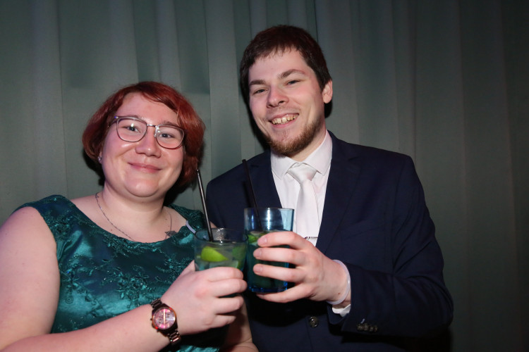 Gamsen feiert rauschenden Feuerwehrball - Hier sind die schönsten Fotos