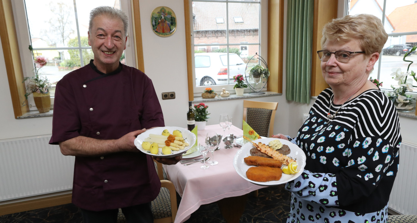 Gamsener Kulturerbe lädt zum Bankett - Buchbare Buffets und Spargelkreationen finden sich im Gasthaus Schaper