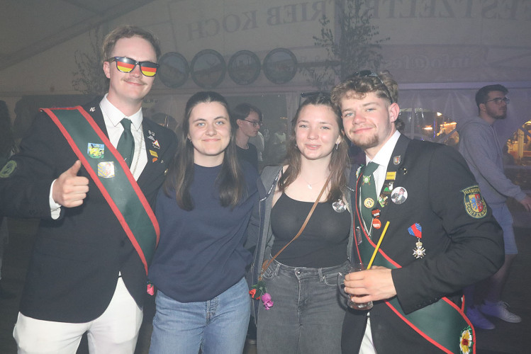 Gamsener Nächte sind lang – KURT zeigt die schönsten Fotos von einer sagenhaften Schützenfest-Partynacht