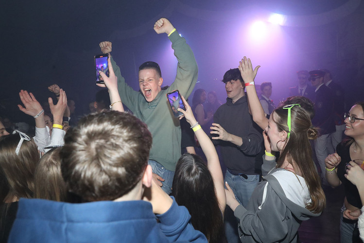 Gamsener Nächte sind lang – KURT zeigt die schönsten Fotos von einer sagenhaften Schützenfest-Partynacht