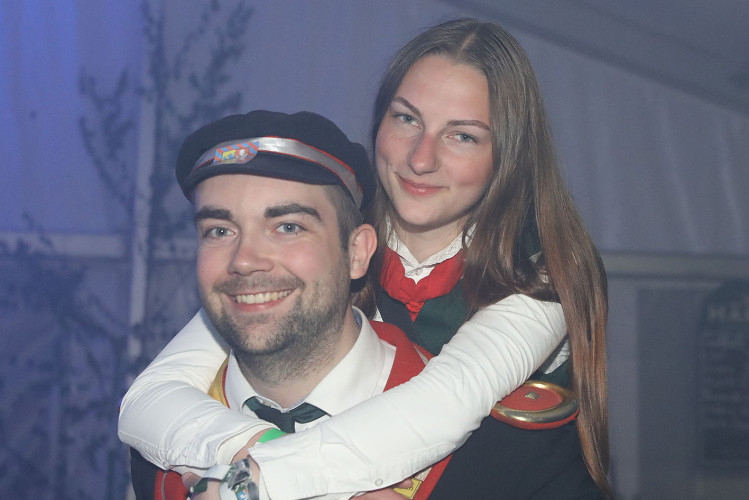 Gamsener Nächte sind lang – KURT zeigt die schönsten Fotos von einer sagenhaften Schützenfest-Partynacht